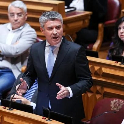 José Luís Carneiro reclama cinco cartas sem resposta do Primeiro-Ministro