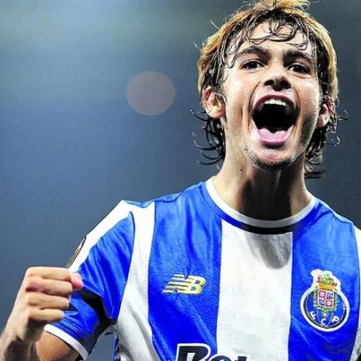 Rodrigo Mora é testado como ponta de lança no FC Porto