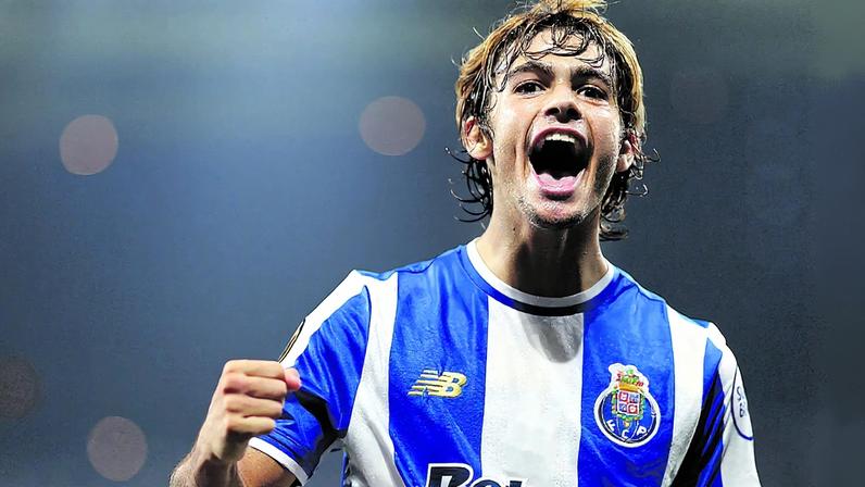 Rodrigo Mora pode substituir o lesionado Samu