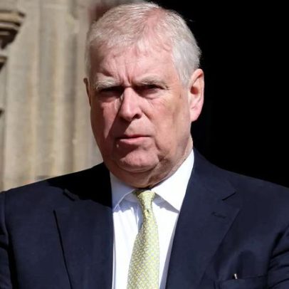 André expulso do Royal Lodge à meia-noite após novas revelações do caso Epstein