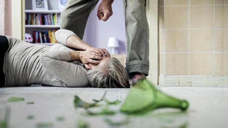 Idosa agredida foi hospitalizada com frequência