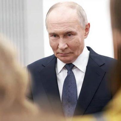 Departamento científico liderado pela filha de Putin vai criar pombos-espiões