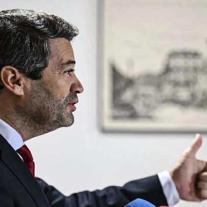 Ventura defende que ministro não deve sair quando é mais preciso