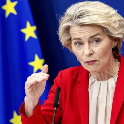 Von der Leyen defende reativação da cláusula de defesa mútua da UE