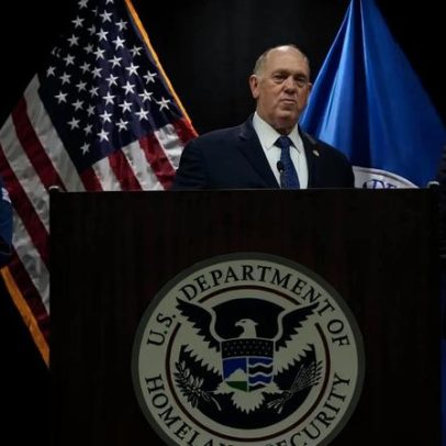 Governo Trump anuncia saída imediata de 700 agentes de imigração de Minnesota