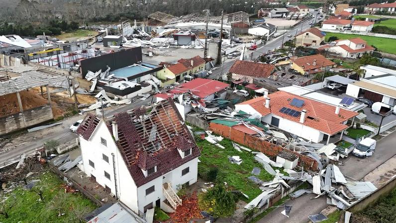 Destruição no distrito de Leiria, um dos mais afetados pela depressão Kristin