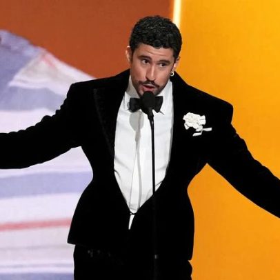 Bad Bunny vence Grammy de Álbum do Ano com álbum em espanhol