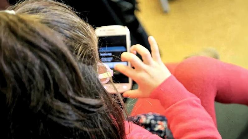 Menores podem ter acesso limitado às redes sociais