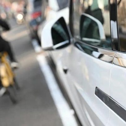 China proíbe maçanetas embutidas em carros a partir de 2027 por segurança