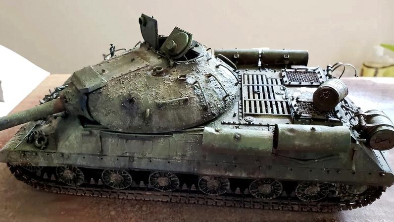 Pais russos recusam dar brinquedos militares aos filhos, apesar da oferta