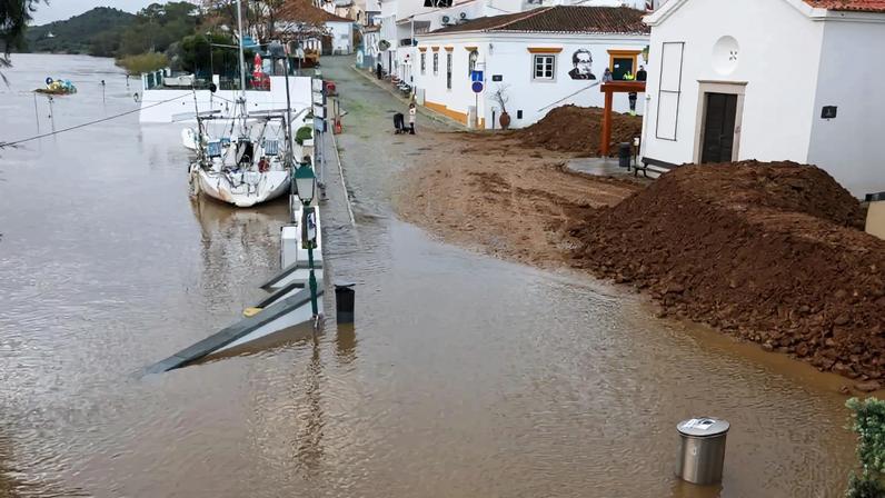 Várias áreas continuam inundadas em Alcoutim junto ao rio Guadiana