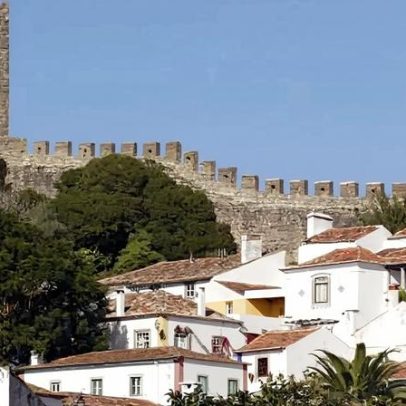 Dez pessoas retiradas de casa por inundações em Óbidos