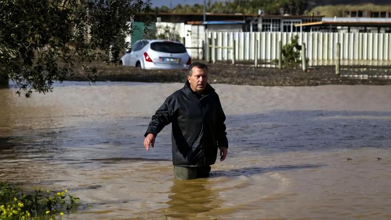 Cheias na Lezíria do Tejo causam angústia em Azambuja