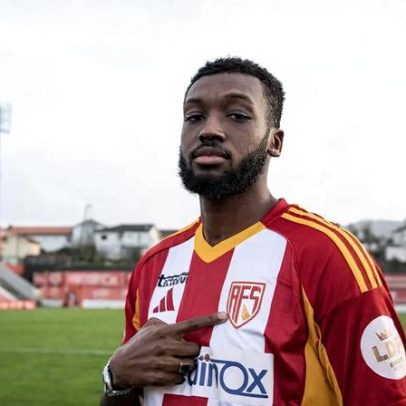 Antoine Baroan sofre lesão na perna esquerda em Sporting-AVS