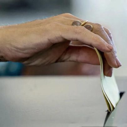 Mau tempo altera dezenas de locais de voto nas eleições de hoje