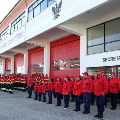 Voluntários de Vieira de Leiria persistem missão sem telhas nem portões