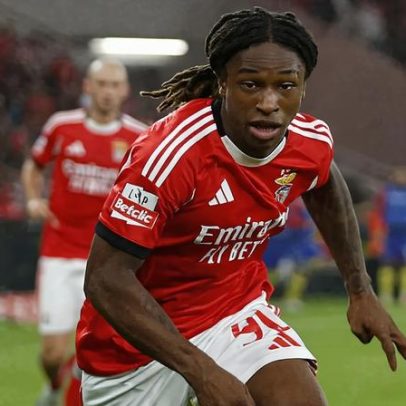 Jogador dispensado por Mourinho deixa Benfica e segue para a Polónia