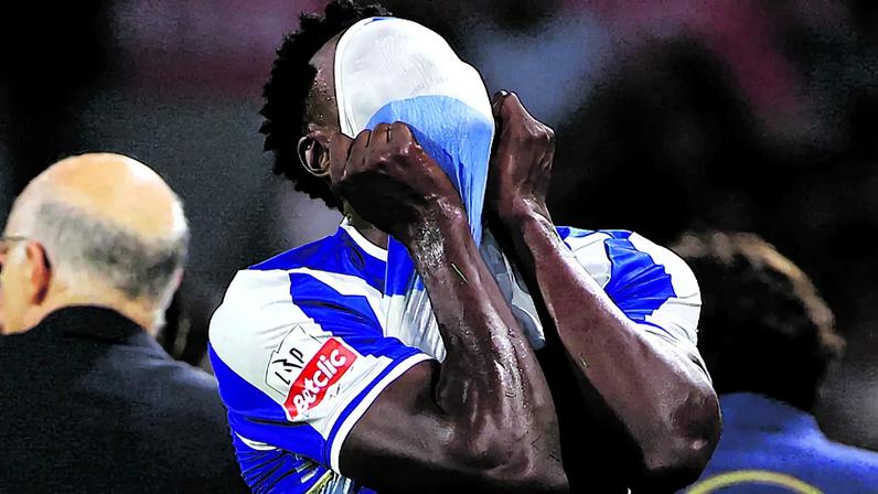 Samu devastado após lesão no clássico frente ao Benfica