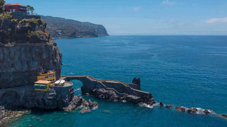 O cais da Ponta do Sol, na Madeira