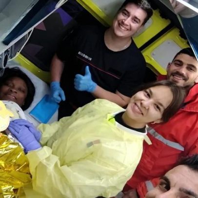 Bebé nasce dentro de ambulância a caminho do Hospital de Santa Maria