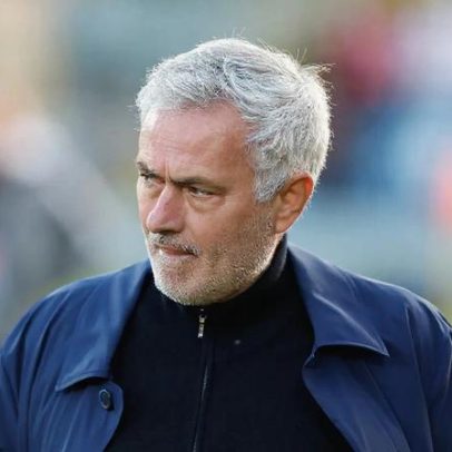 Mourinho tenta passar eliminatória da Liga dos Campeões após década