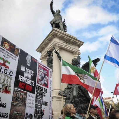 Cerca de 100 pessoas manifestam-se em Lisboa contra o regime iraniano