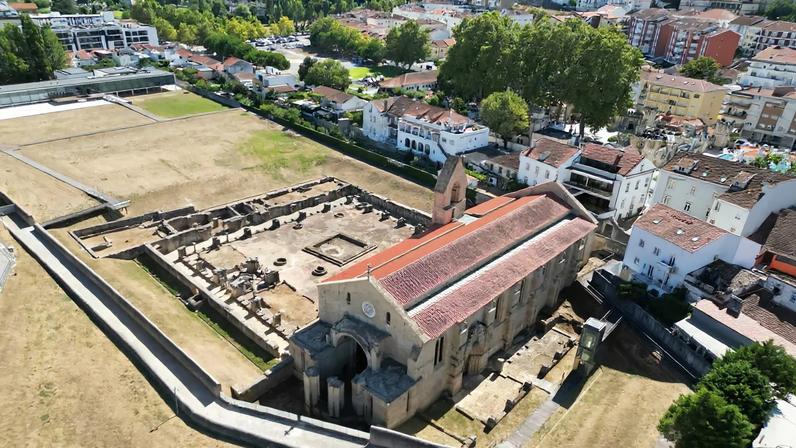 Mosteiro de Santa Clara-a-Velha em Coimbra