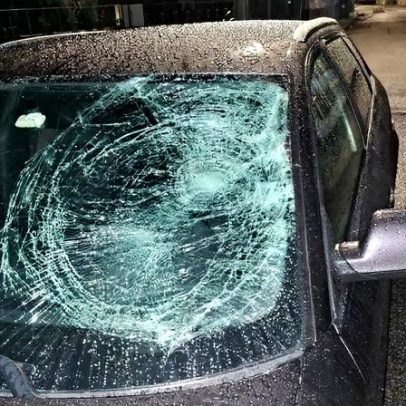 Mulher morre atropelada por carro durante a feira