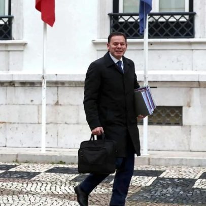 Governo enfrenta debate no Parlamento sobre consequências do mau tempo