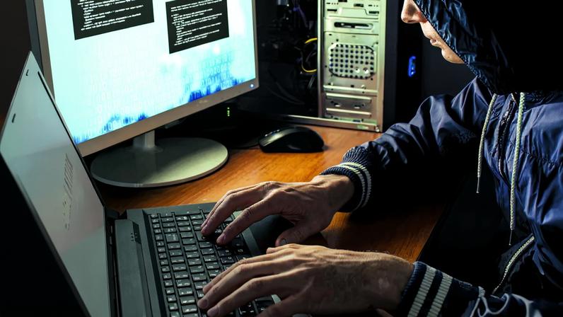 Miguel Rodrigues é suspeito de utilizar várias identidades falsas em hotéis