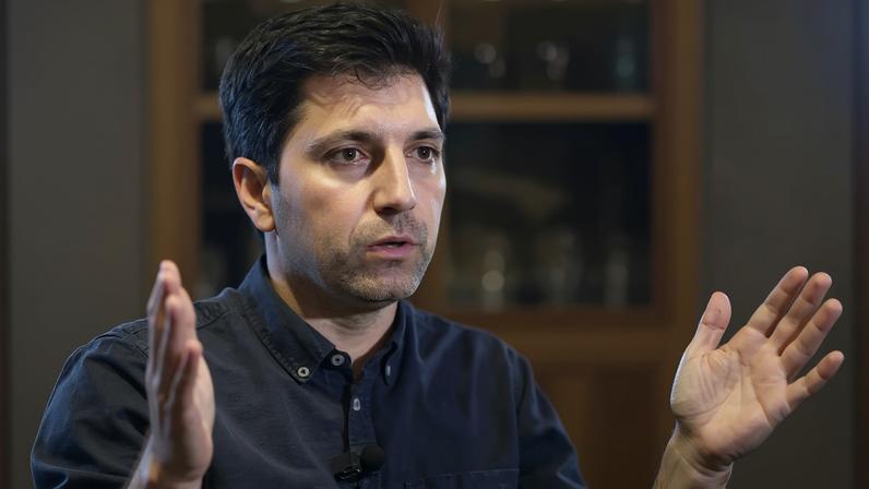 Luís Campos realiza 'Terra Vil'