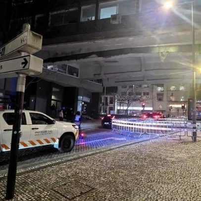 Prédio de cinco andares no Porto é vistoriado por fissura na fachada