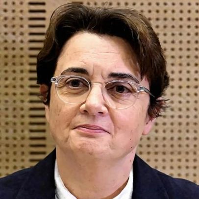 Presidente do Louvre demite-se quatro meses após roubo das joias