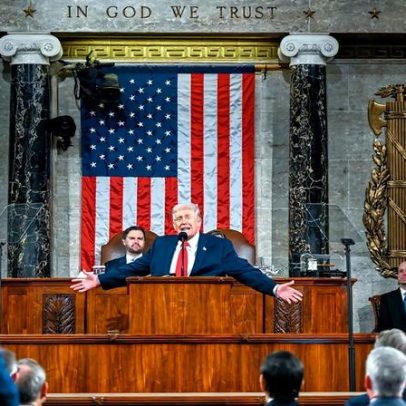 Trump vangloria-se de recuperação histórica dos EUA