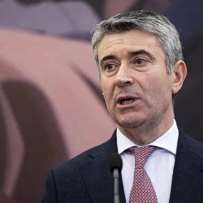 Carneiro apresenta recandidatura à liderança do PS sem oposição