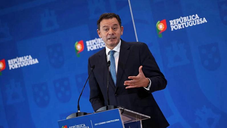 Luís Montenegro, primeiro-ministro