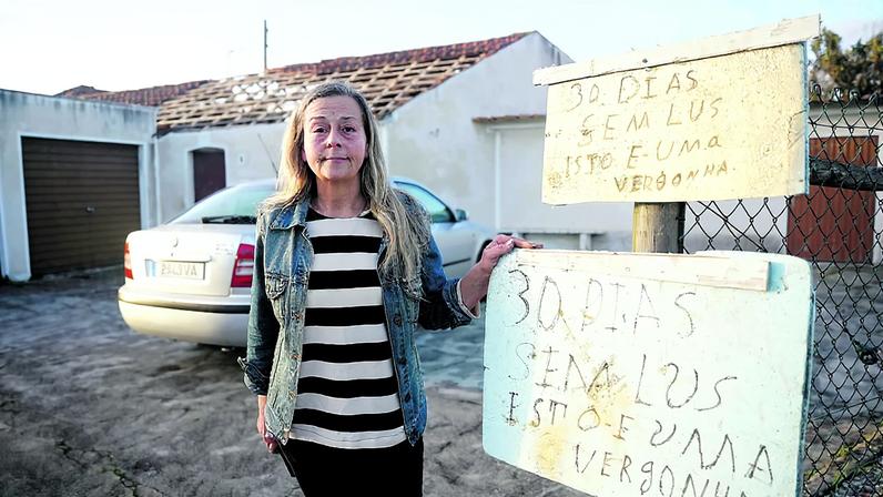 Ana Paula Silva está há um mês sem luz em casa
