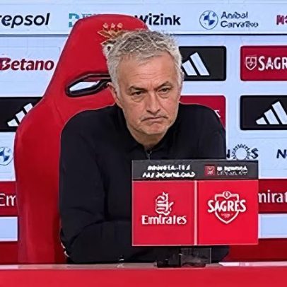 Drogba aconselha Anísio a levantar-se e dar a mão ao adversário após falta