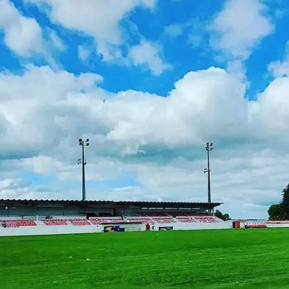 Mau tempo força adiamento ou mudança de local do jogo Santarém-Mafra