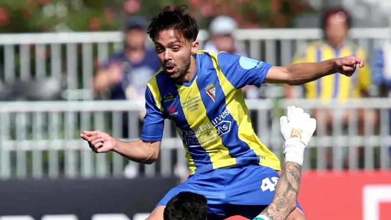 Pipas soma passagens por vários clubes do distrito de Lisboa, como o Atlético CP ou o Sintrense