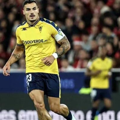 Ex-canarinho Pedro Álvaro explica ousadia de Cathro: defesa que arrisca