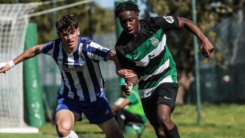 FC Porto e Sporting disputam encontro do campeonato nacional de juvenis da época passada