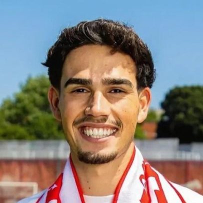 Cláudio Araújo a caminho do Rio Ave