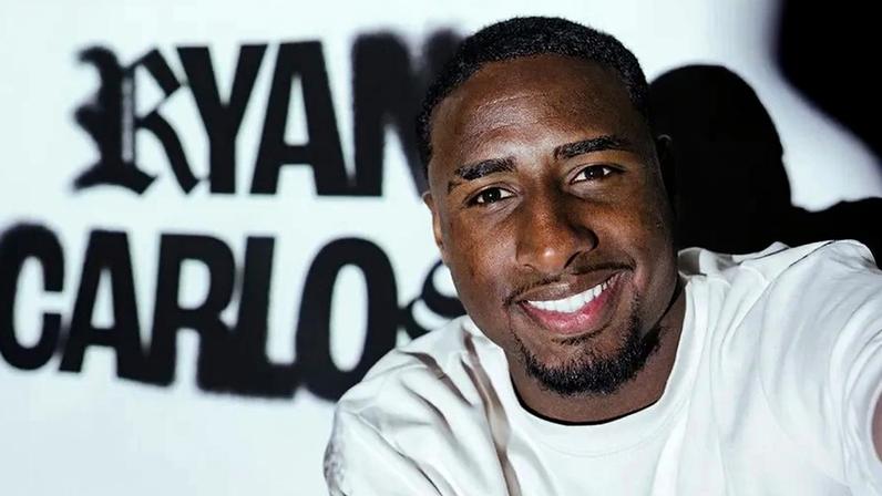 Ryan Carlos jogou meia temporada no Estrela da Amadora