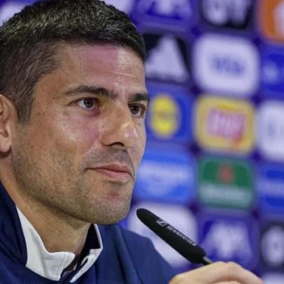 Francisco Neto anuncia convocatória para jogos de qualificação do Mundial