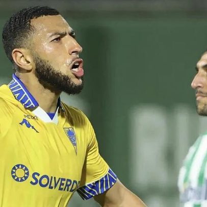 Betis aposta em Begraoui por maior eficácia que Pavlidis e Suárez