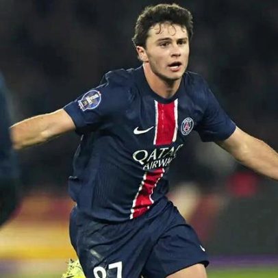 João Neves renova contrato com o PSG por mais uma época