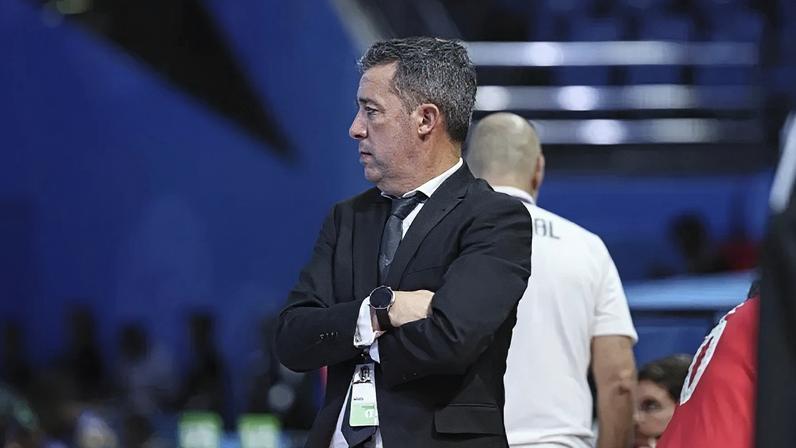 Luís Conceição quer tirar o máximo do estágio na seleção feminina de futsal