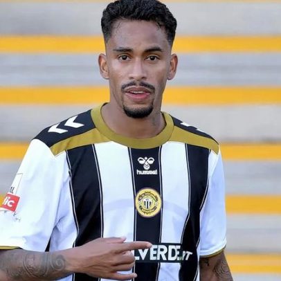 Agarrões na área e bola bateu no braço do nosso jogador, diz Paulinho Bóia