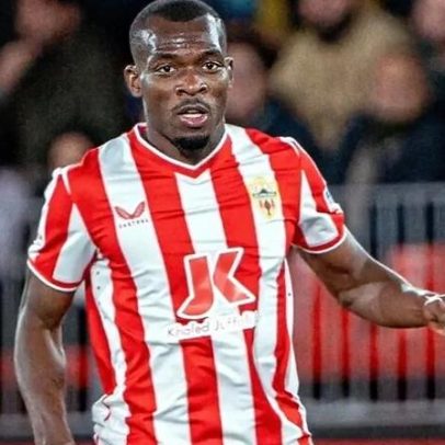 Bruno Langa reforça a Estrela da Amadora, lateral esquerdo já inscrito na Liga